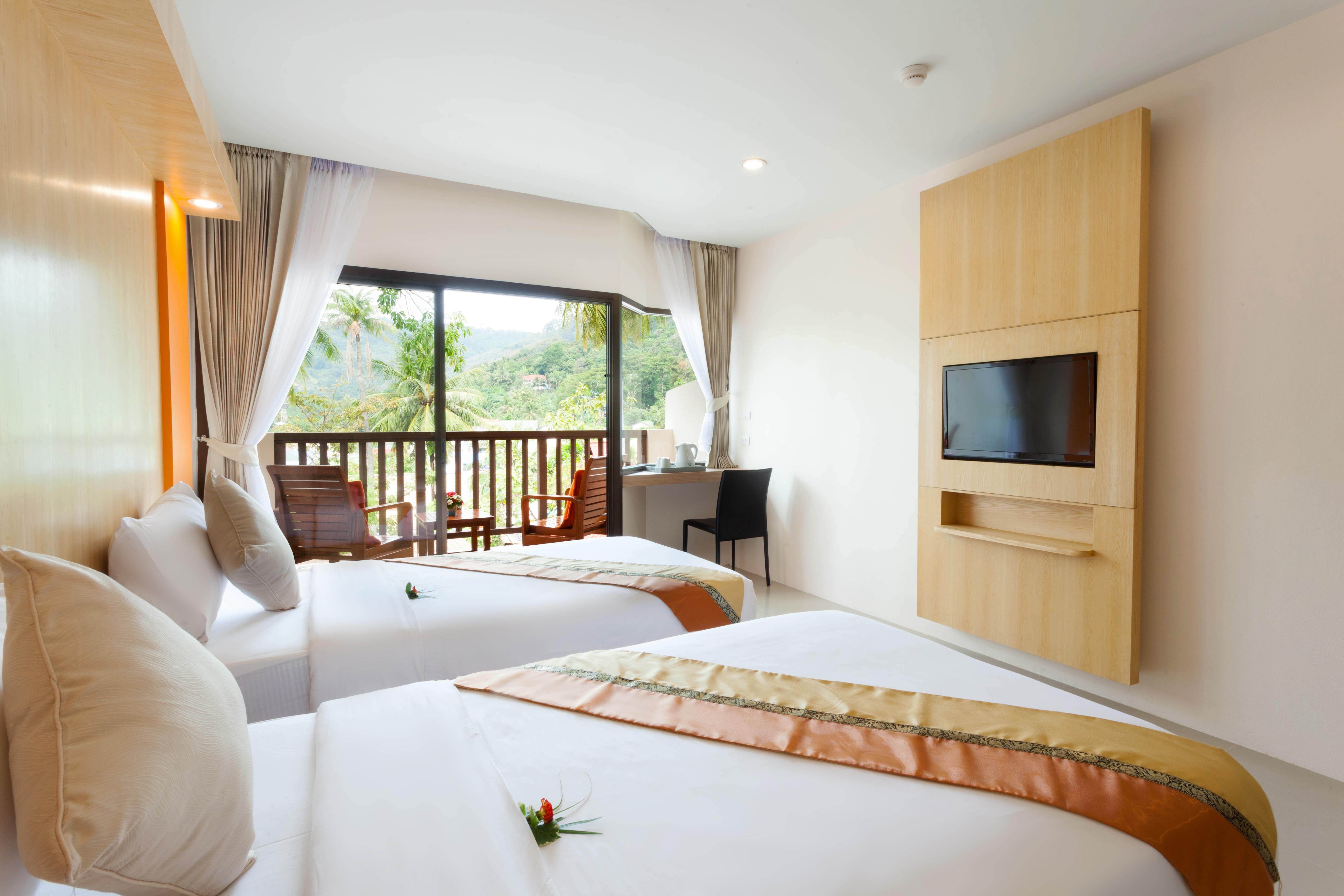 Patong Lodge Hotel - Sha Extra Plus Экстерьер фото
